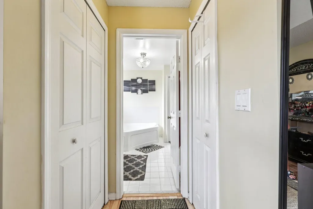 405 E Royal Cove Circle Davie FL 33325