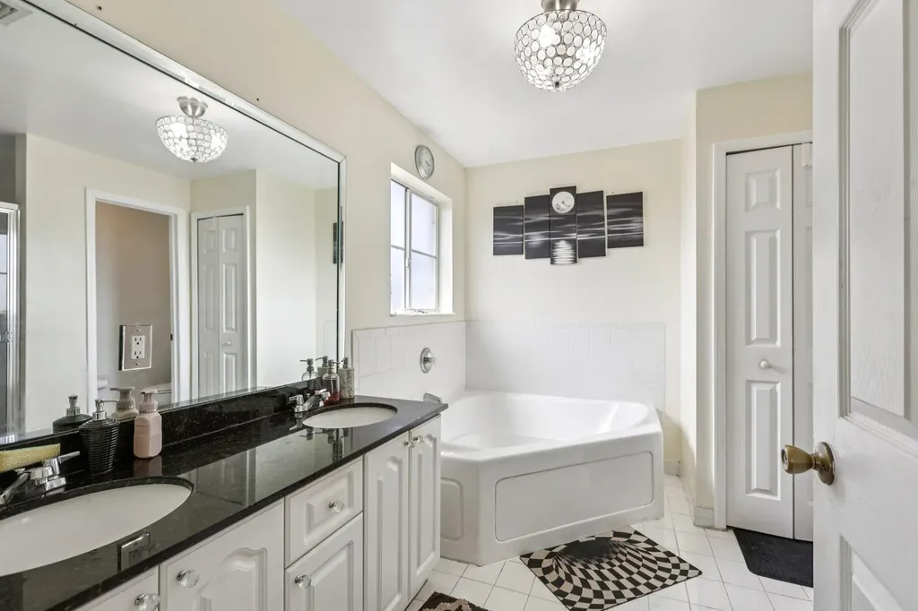 405 E Royal Cove Circle Davie FL 33325