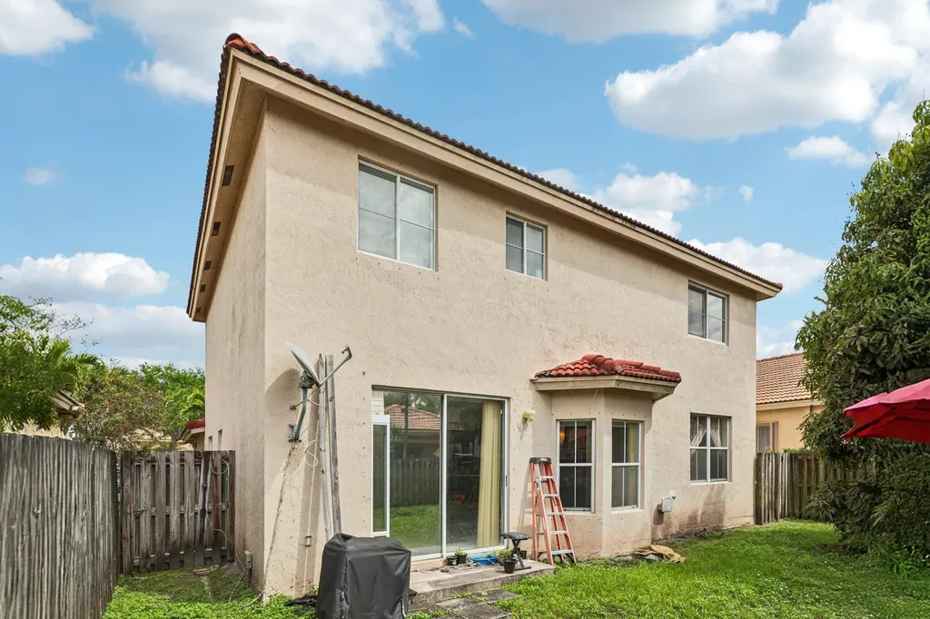 405 E Royal Cove Circle Davie FL 33325