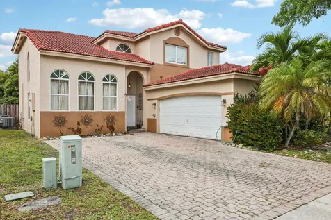 405 E Royal Cove Circle Davie FL 33325
