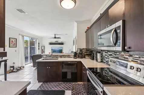 405 E Royal Cove Circle Davie FL 33325