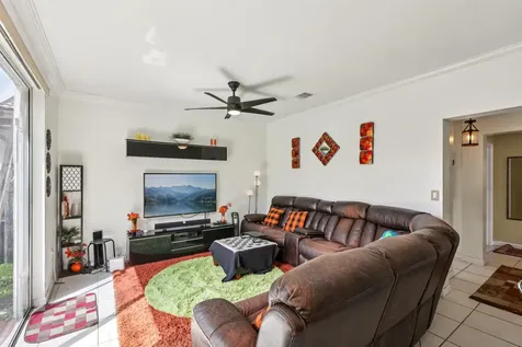 405 E Royal Cove Circle Davie FL 33325