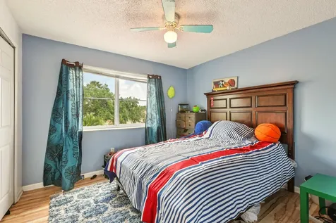 405 E Royal Cove Circle Davie FL 33325