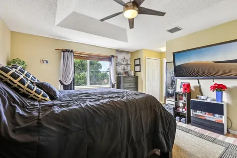 405 E Royal Cove Circle Davie FL 33325