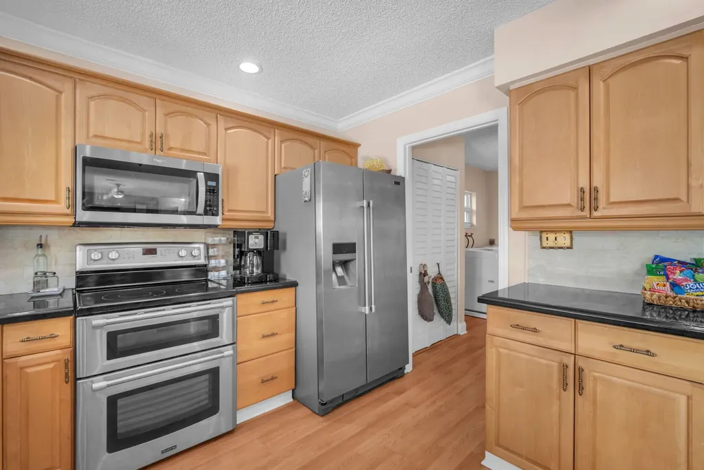 8235 NW 5th Street Coral Springs FL 33071