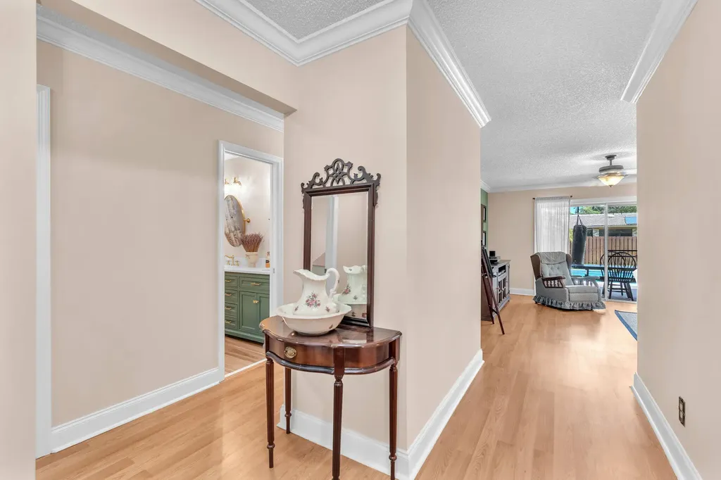 8235 NW 5th Street Coral Springs FL 33071