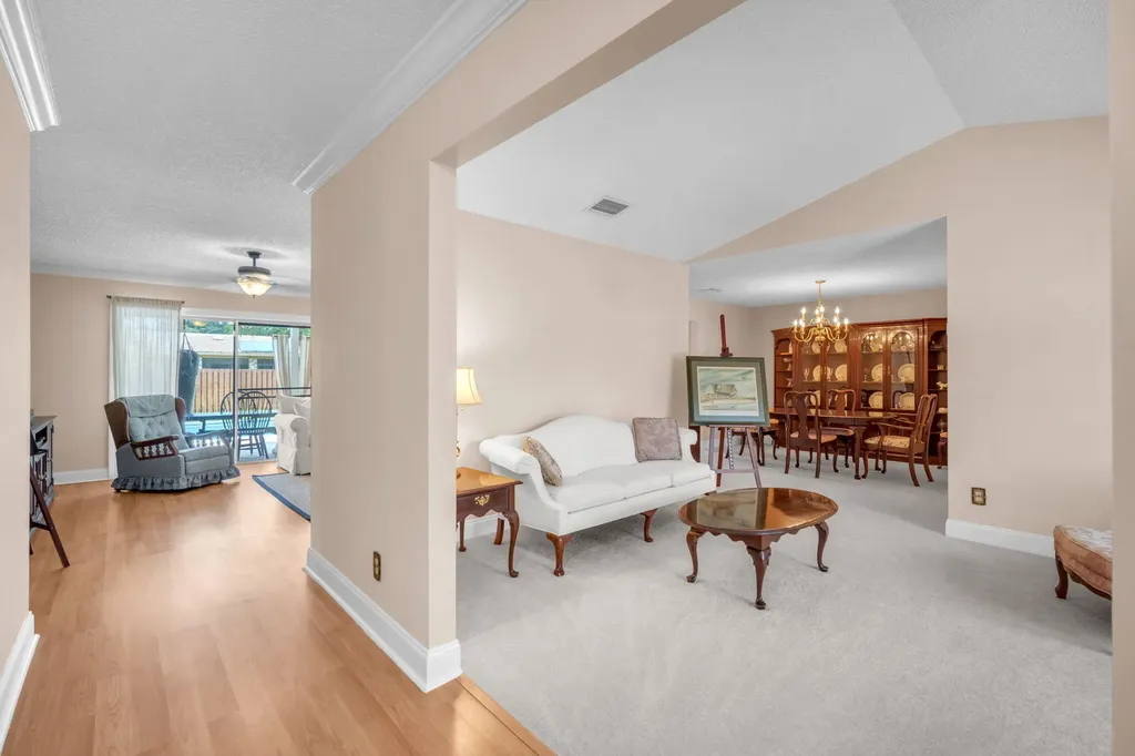 8235 NW 5th Street Coral Springs FL 33071