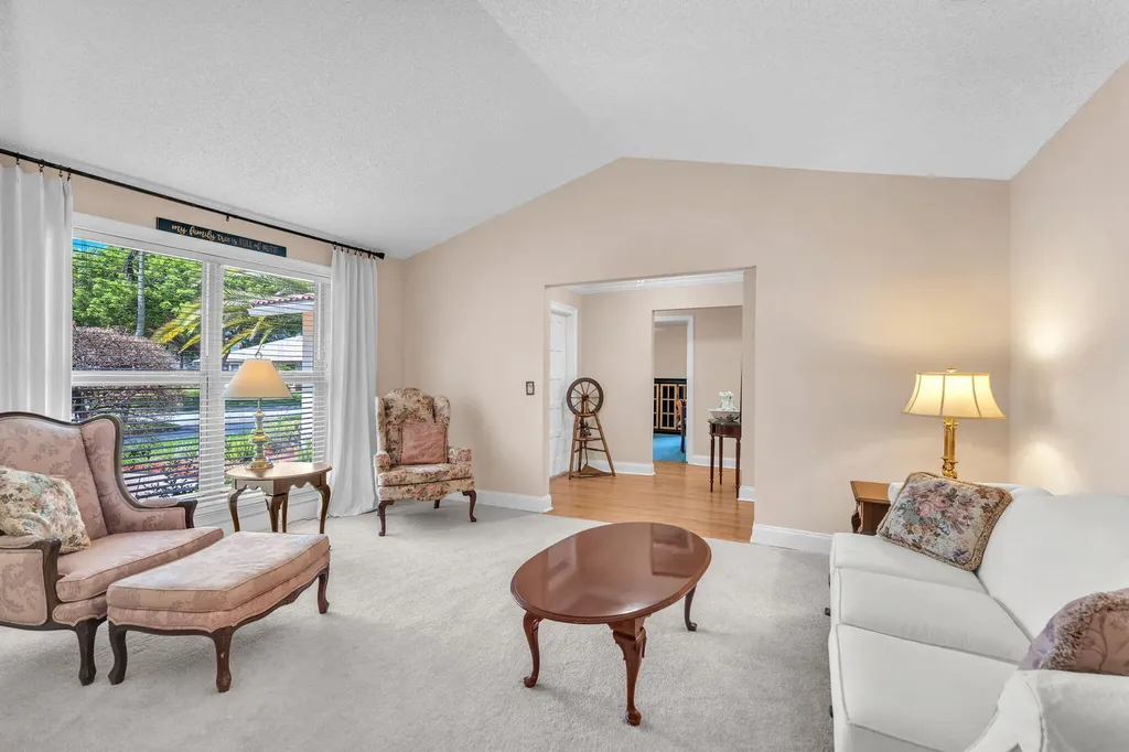 8235 NW 5th Street Coral Springs FL 33071