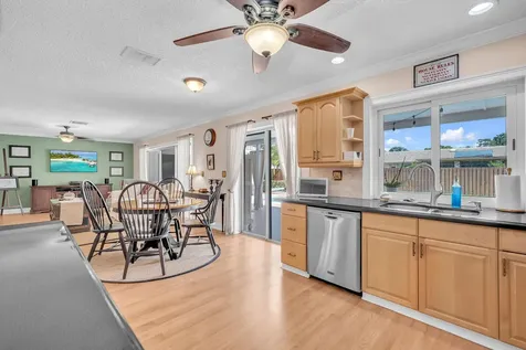 8235 NW 5th Street Coral Springs FL 33071