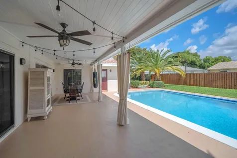 8235 NW 5th Street Coral Springs FL 33071