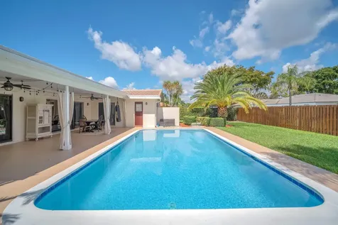 8235 NW 5th Street Coral Springs FL 33071