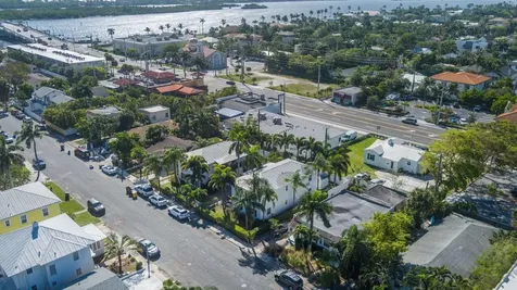 230 Conniston Road West Palm Beach FL 33405