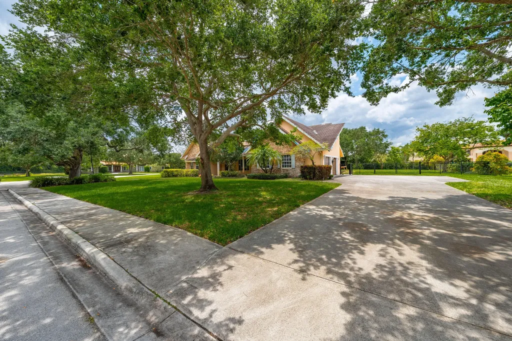 13360 SW 36th Court Davie FL 33330