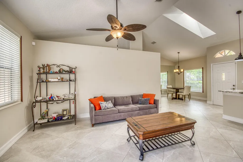 20 Via Aurelia Palm Beach Gardens FL 33418