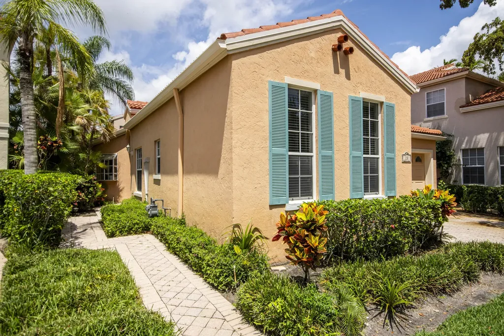 20 Via Aurelia Palm Beach Gardens FL 33418