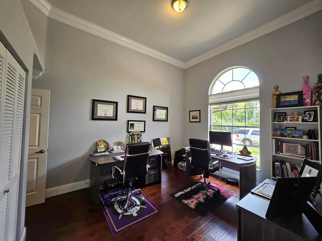 4915 NW 105th Drive Coral Springs FL 33076