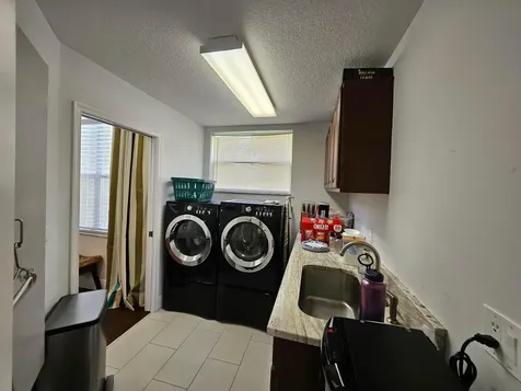 4915 NW 105th Drive Coral Springs FL 33076