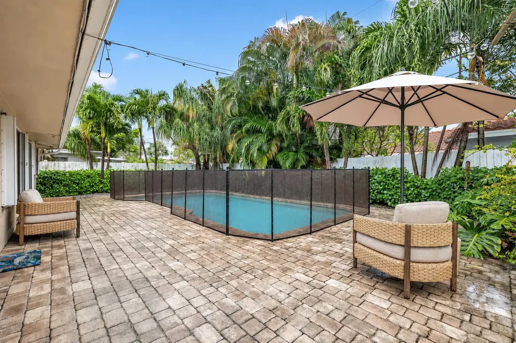 2010 NE 32nd Street Lighthouse Point FL 33064