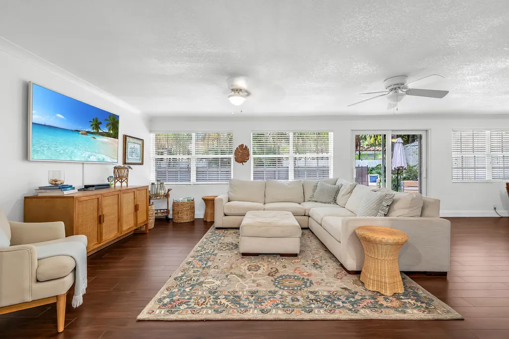 2010 NE 32nd Street Lighthouse Point FL 33064