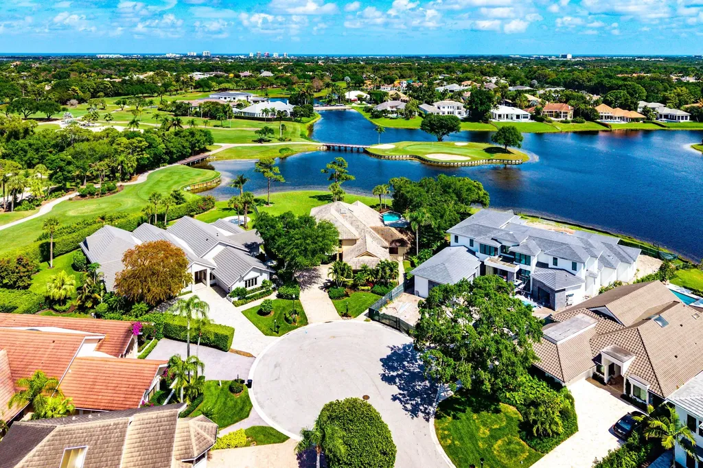 3566 Loire Lane Palm Beach Gardens FL 33410