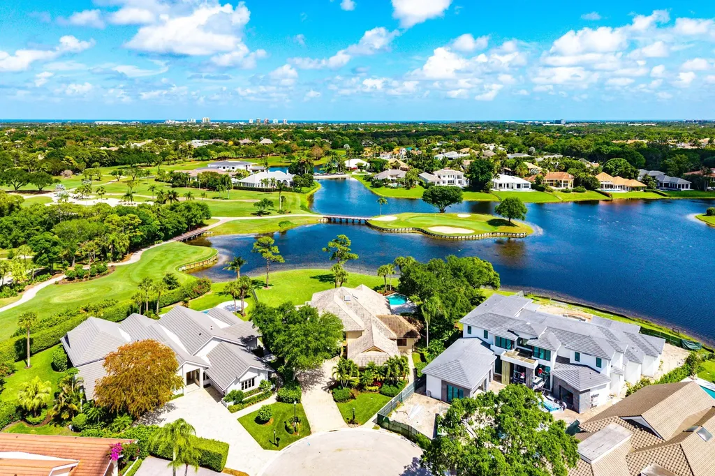 3566 Loire Lane Palm Beach Gardens FL 33410