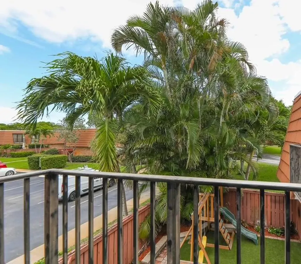 2903 SW 11th Place N Deerfield Beach FL 33442