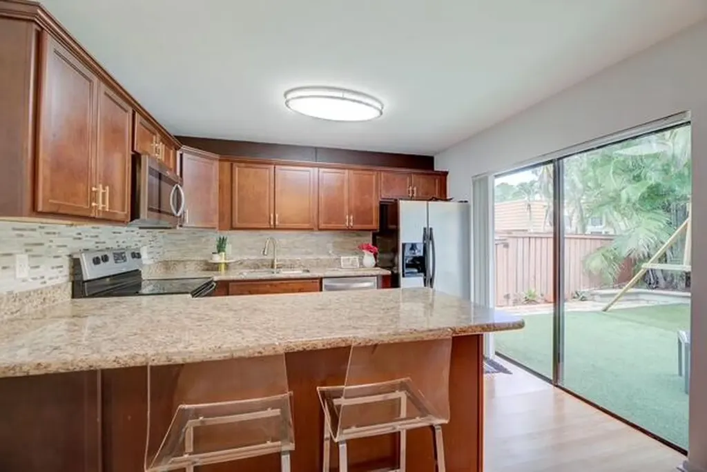 2903 SW 11th Place N Deerfield Beach FL 33442