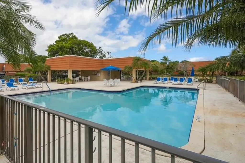 2903 SW 11th Place N Deerfield Beach FL 33442