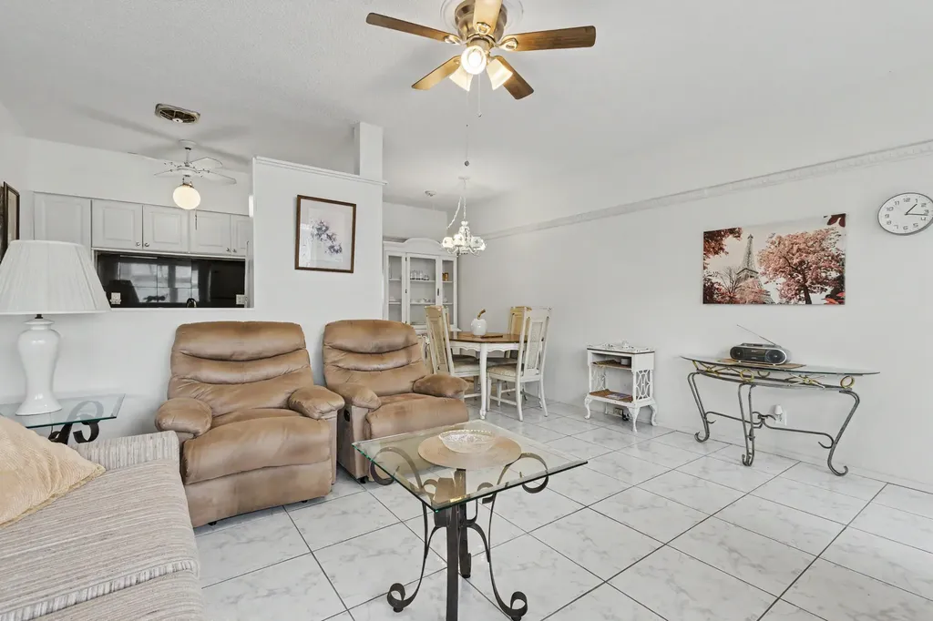 800 SW 10th Terrace Hallandale Beach FL 33009