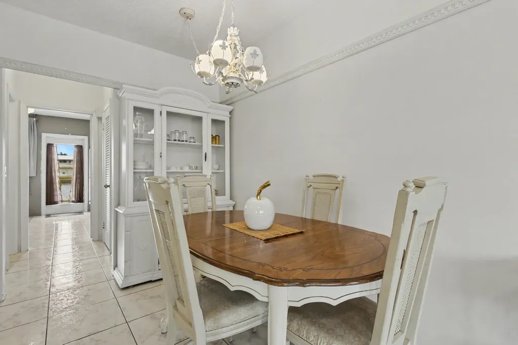 800 SW 10th Terrace Hallandale Beach FL 33009