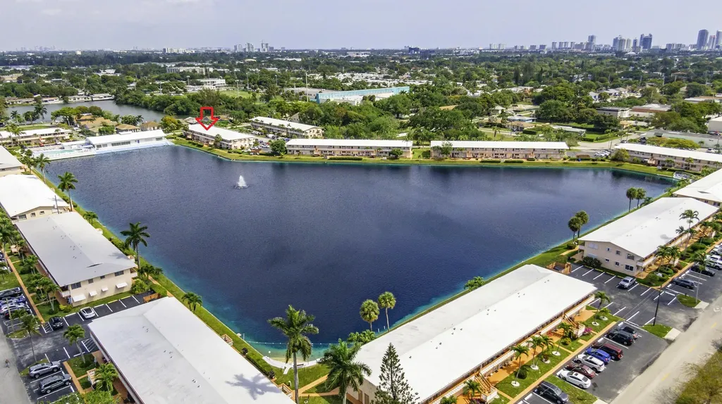 800 SW 10th Terrace Hallandale Beach FL 33009