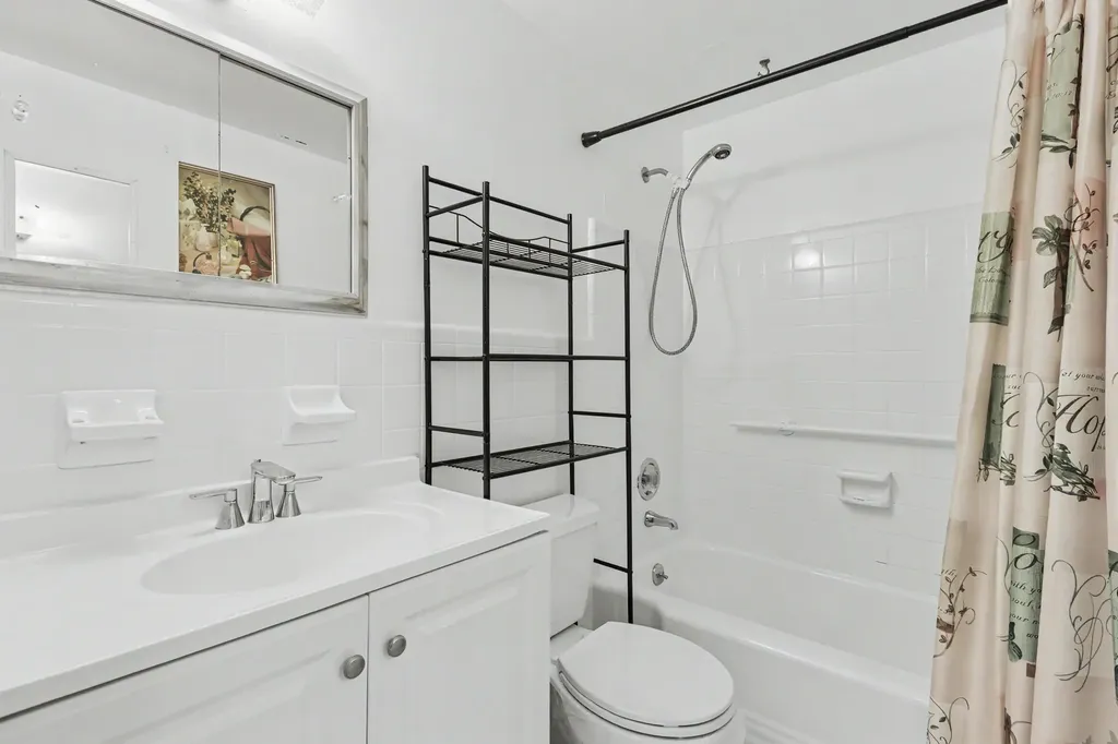 800 SW 10th Terrace Hallandale Beach FL 33009