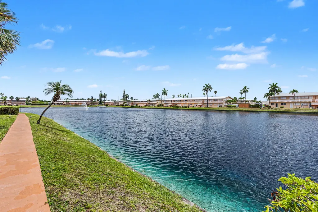 800 SW 10th Terrace Hallandale Beach FL 33009