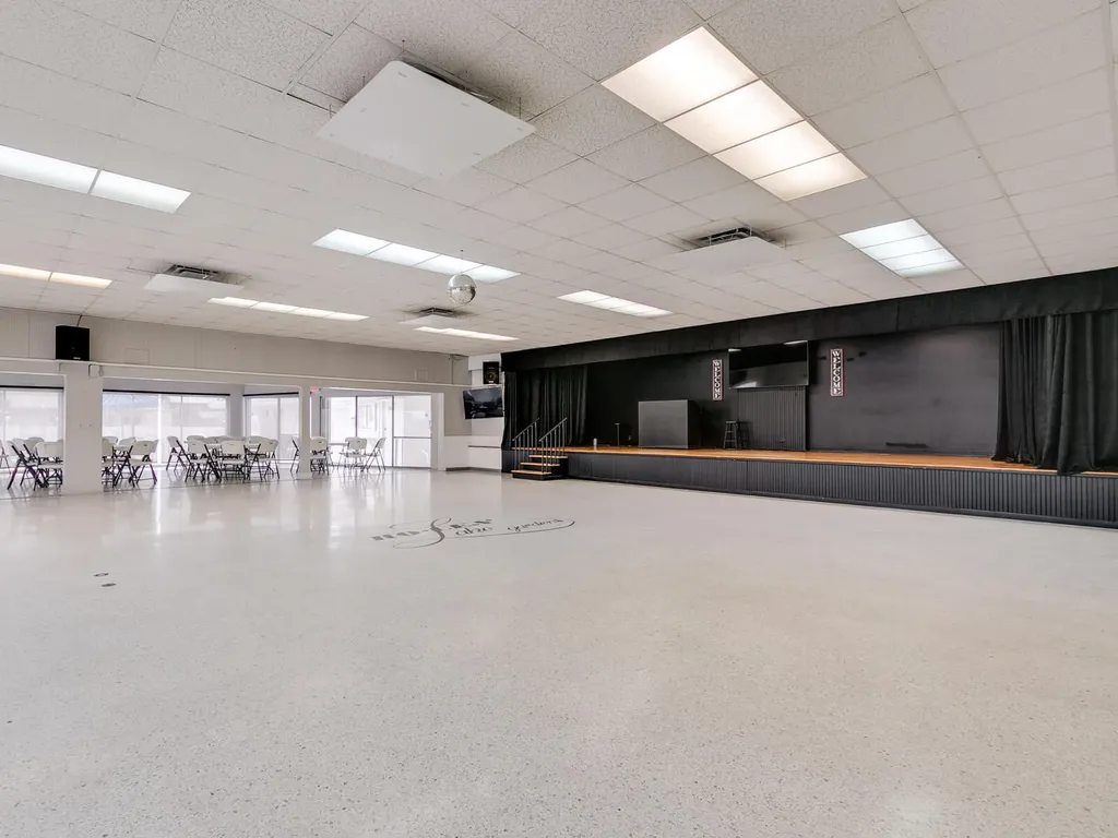 800 SW 10th Terrace Hallandale Beach FL 33009