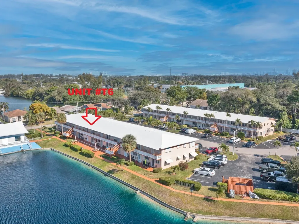 800 SW 10th Terrace Hallandale Beach FL 33009