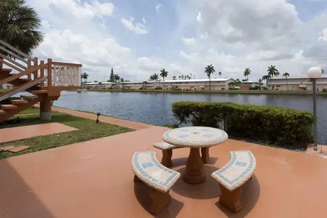 800 SW 10th Terrace Hallandale Beach FL 33009