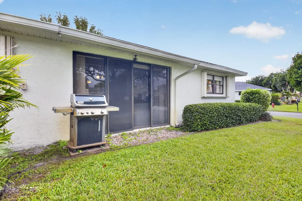 4335 Pear Tree Circle Boynton Beach FL 33436