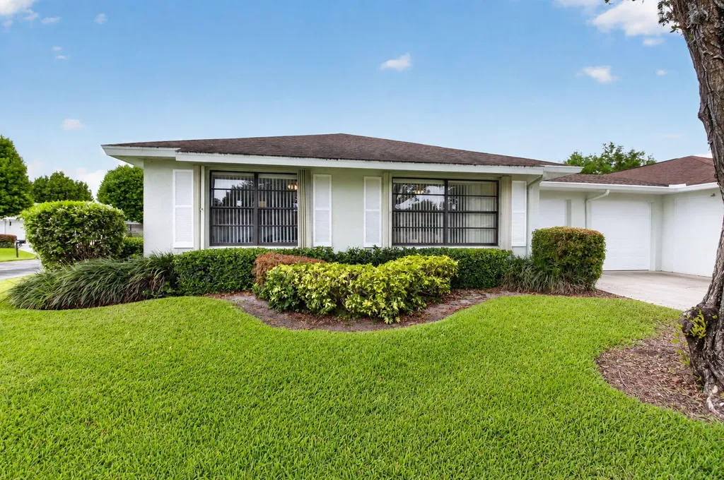 4335 Pear Tree Circle Boynton Beach FL 33436