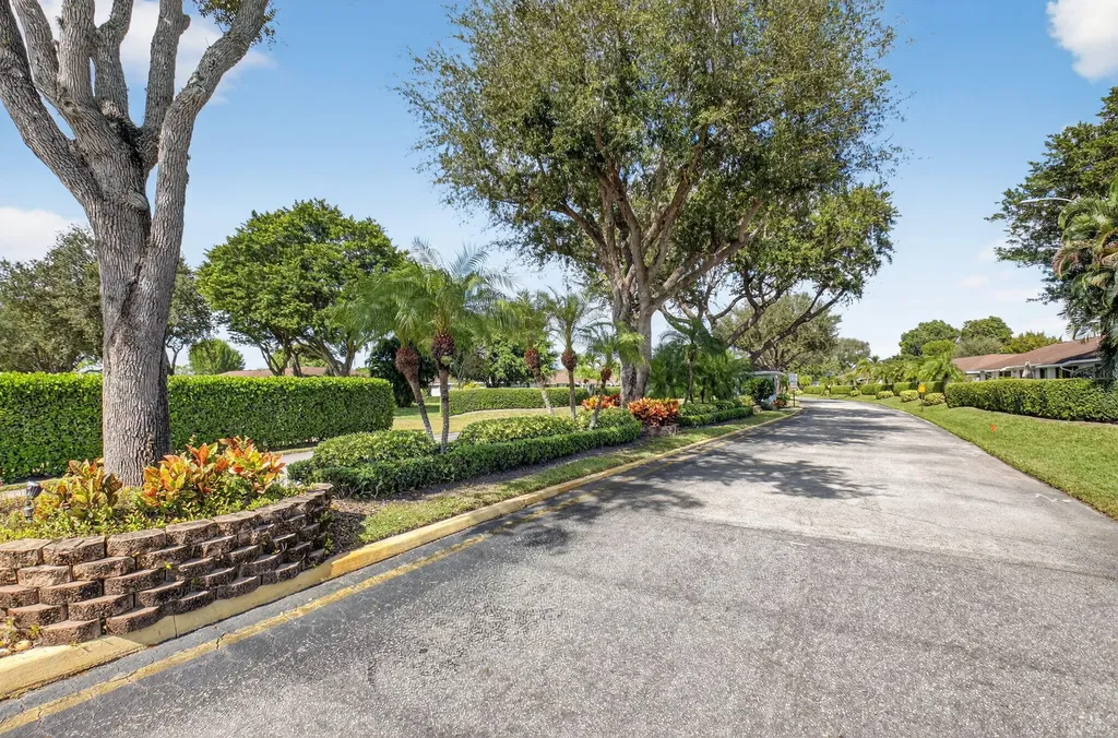 4335 Pear Tree Circle Boynton Beach FL 33436