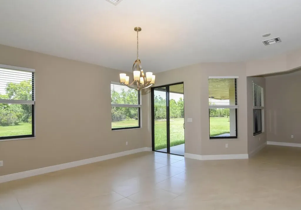 5831 NW Dooley Port St Lucie FL 34986