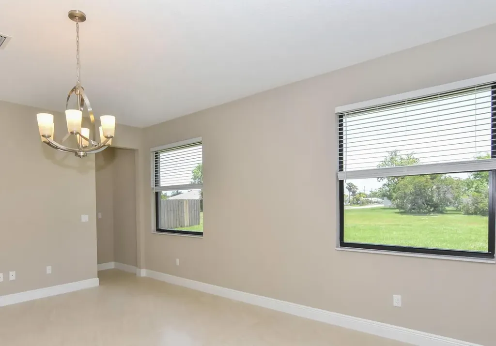 5831 NW Dooley Port St Lucie FL 34986