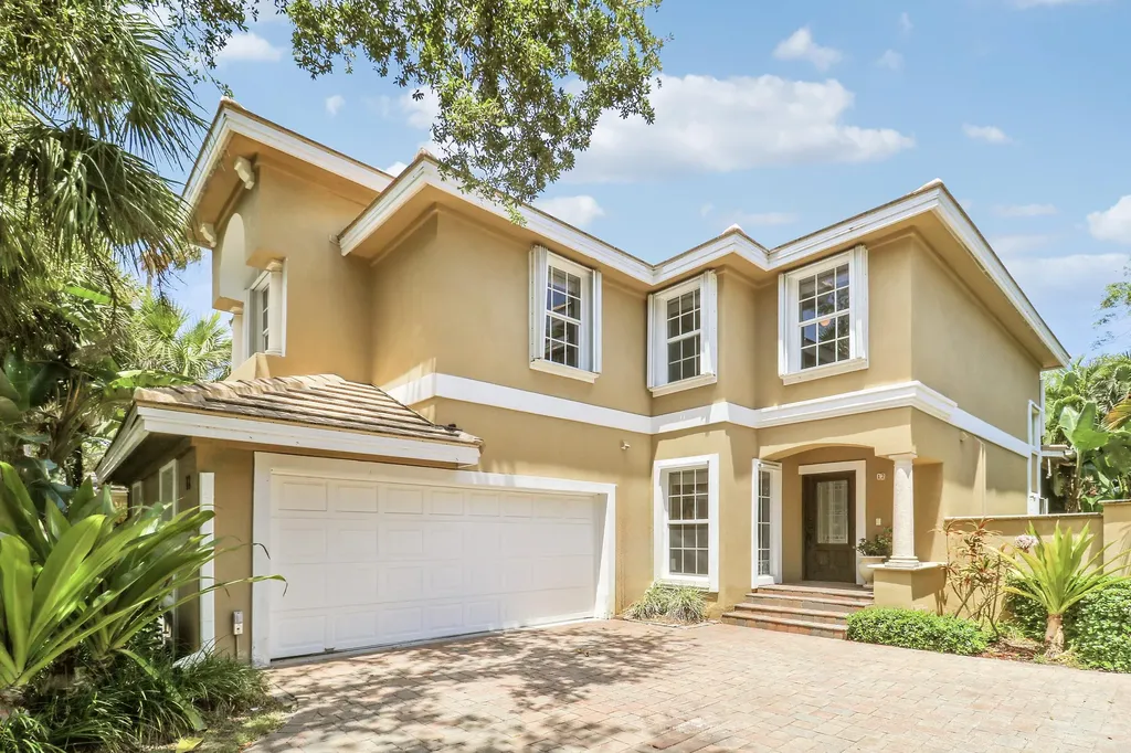 12 Grand Bay Circle Juno Beach FL 33408