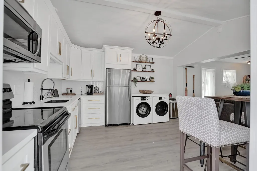 1969 NE 5th Street Deerfield Beach FL 33441