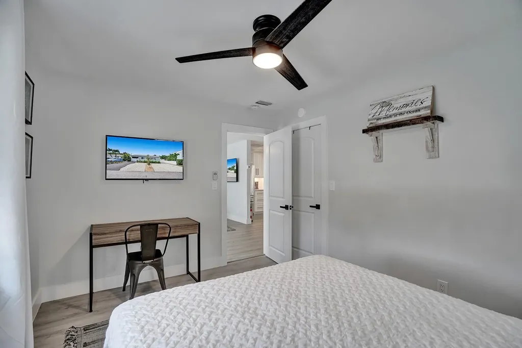 1969 NE 5th Street Deerfield Beach FL 33441