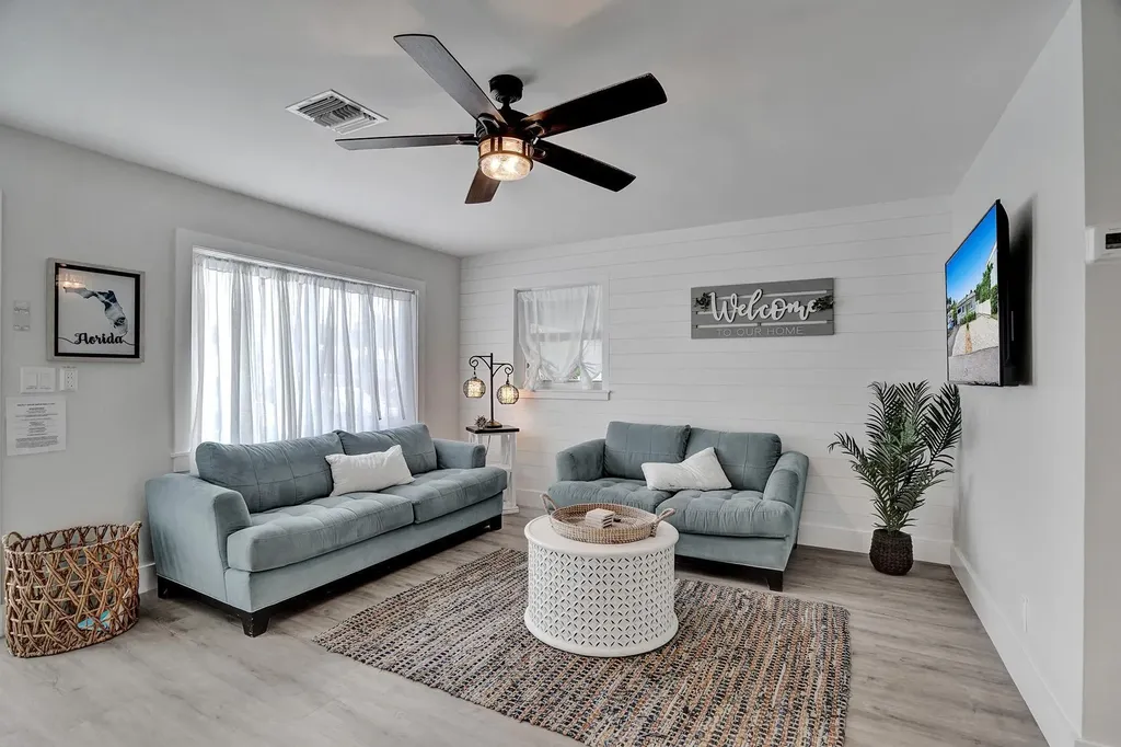 1969 NE 5th Street Deerfield Beach FL 33441