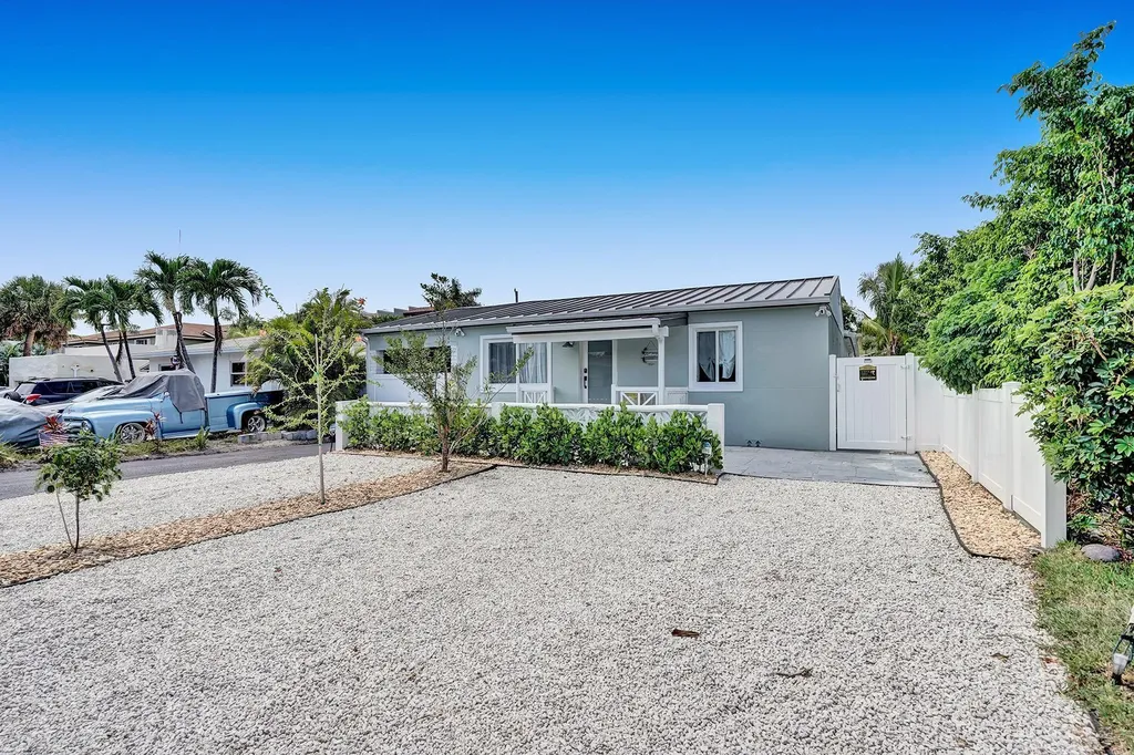 1969 NE 5th Street Deerfield Beach FL 33441