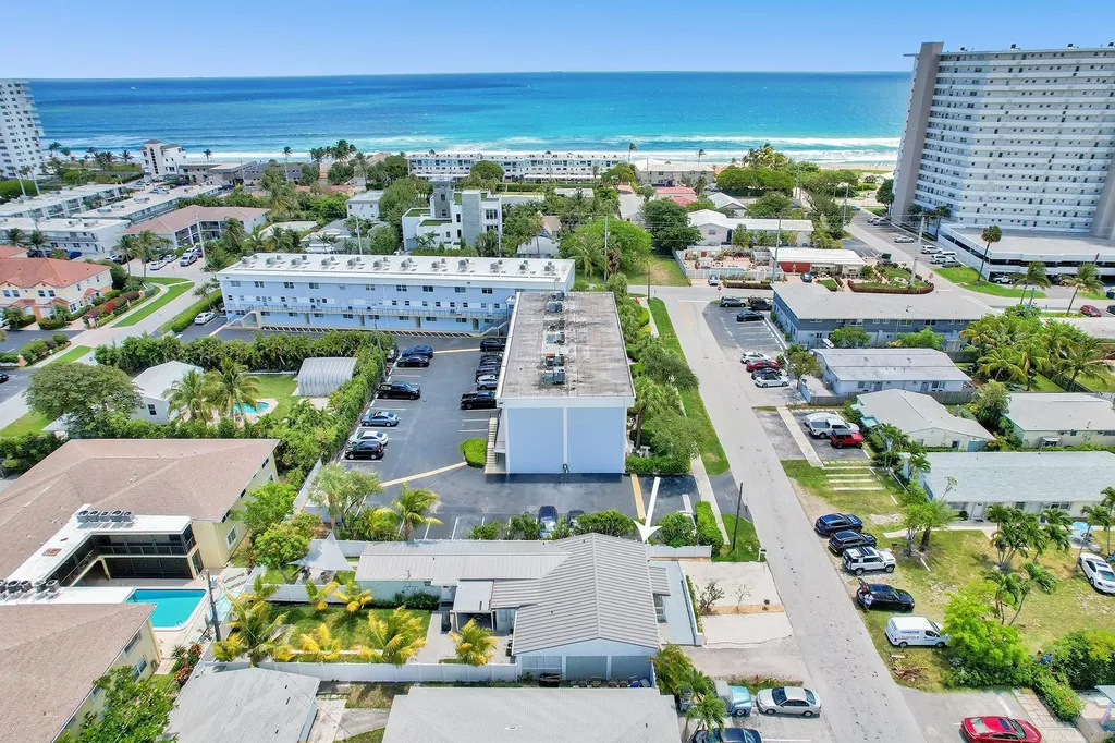 1969 NE 5th Street Deerfield Beach FL 33441