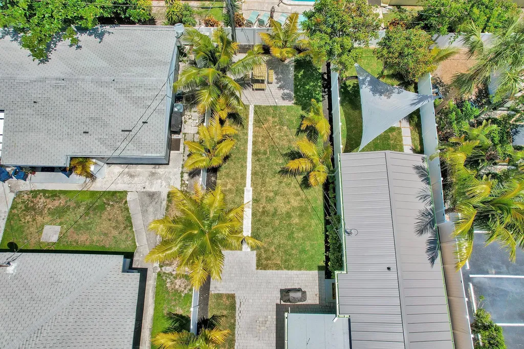 1969 NE 5th Street Deerfield Beach FL 33441
