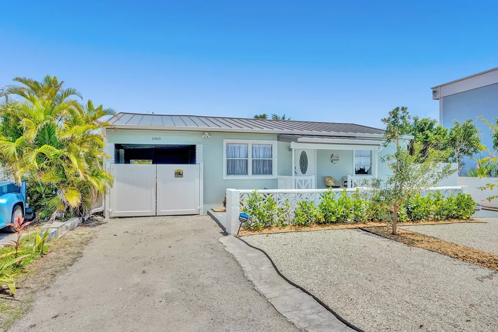1969 NE 5th Street Deerfield Beach FL 33441