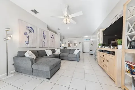 10760 Royal Caribbean Circle Boynton Beach FL 33437